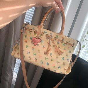 Dooney & Bourke Vintage Multicolor Rainbow Monogram🌈